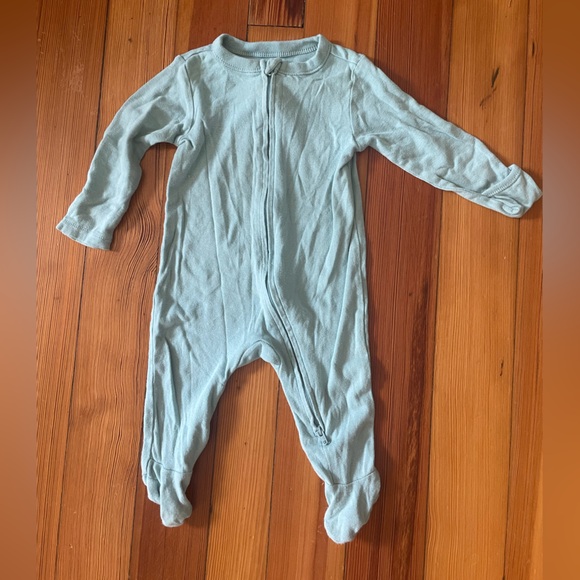 Old Navy Footie Bundle Size 3-6 months - Picture 2 of 7
